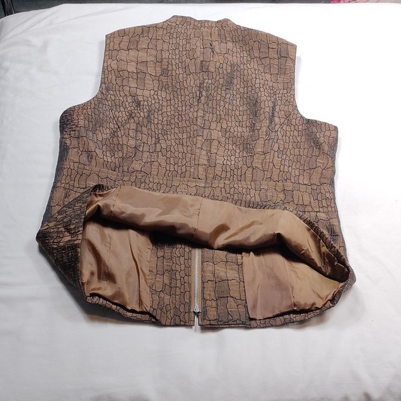 Erin London Brown Crocodile Pattern Womens Vest Size Medium - Picture 6 of 9
